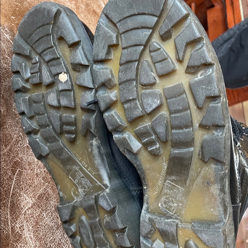 Dr. Martens Men's Black Industrial Steel Toed Work Boots. Good Condition. Sz 10. - Picture 11 of 16